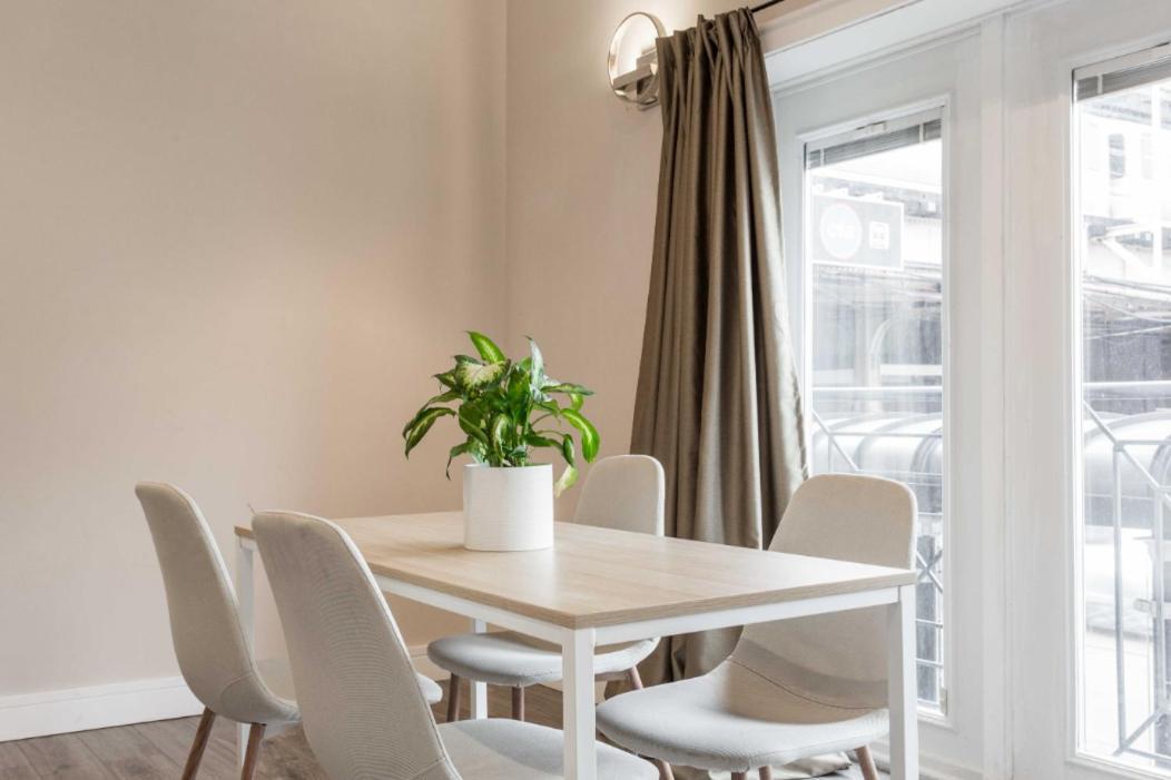 The Double Play - 1 Min Walk To Wrigley! Spacious 2Br - Perfect For Cubs Fans! Чикаго Экстерьер фото