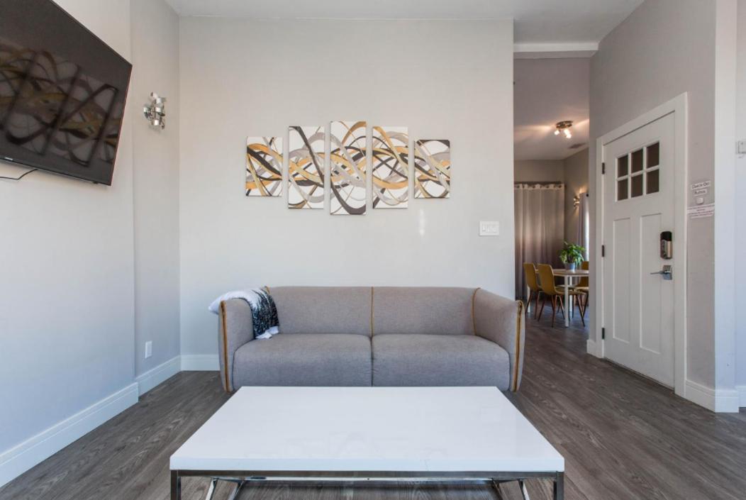 The Double Play - 1 Min Walk To Wrigley! Spacious 2Br - Perfect For Cubs Fans! Чикаго Экстерьер фото