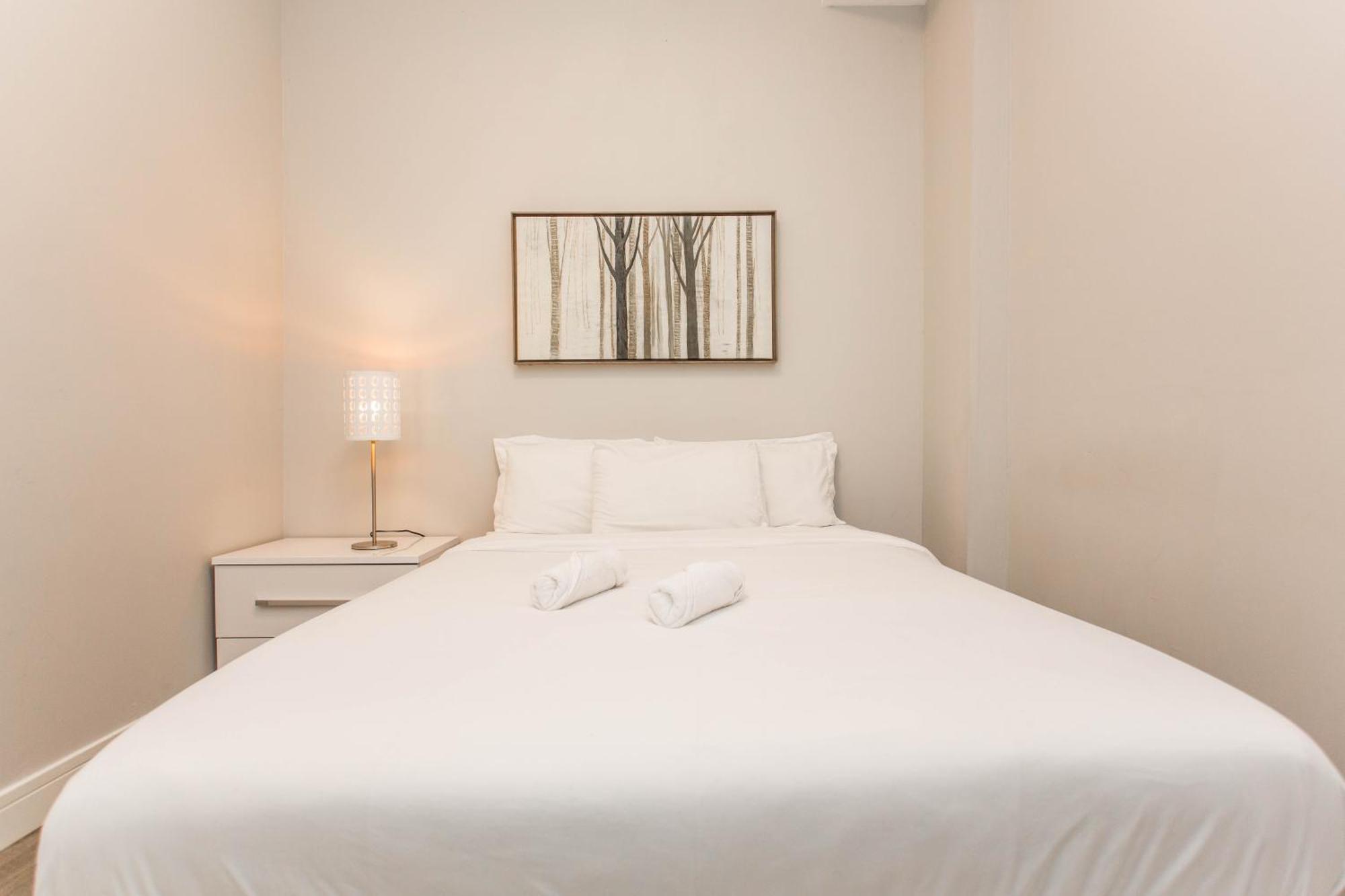 The Double Play - 1 Min Walk To Wrigley! Spacious 2Br - Perfect For Cubs Fans! Чикаго Экстерьер фото